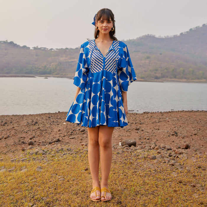 Shop women dresses at Pinklay