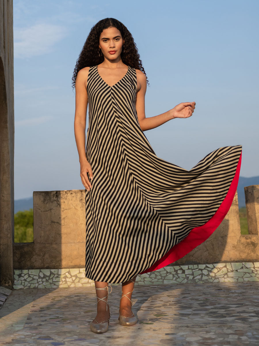 Women's Dresses: Handcrafted Maxi, Midi & Sleeveless Styles Pinklay (India) Women's Dresses: Handcrafted Maxi, Midi & Sleeveless Styles Pinklay (India)