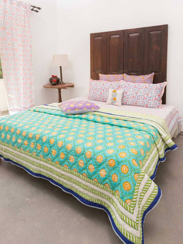 Amaltas Block Printed Cotton Quilt - Pinklay