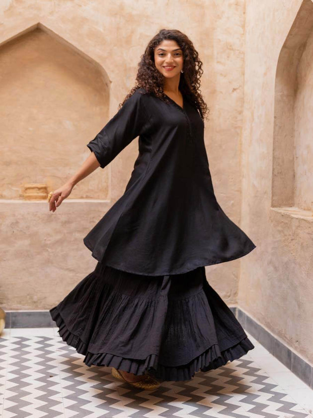 Black Rayon Embroidered Kurta | Pinklay