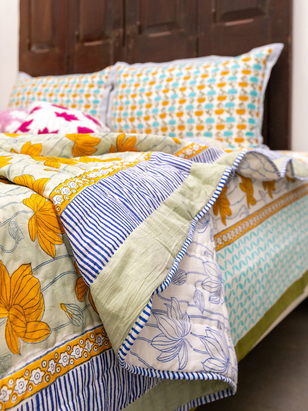Samriddhi Block Printed Cotton Quilt | Pinklay