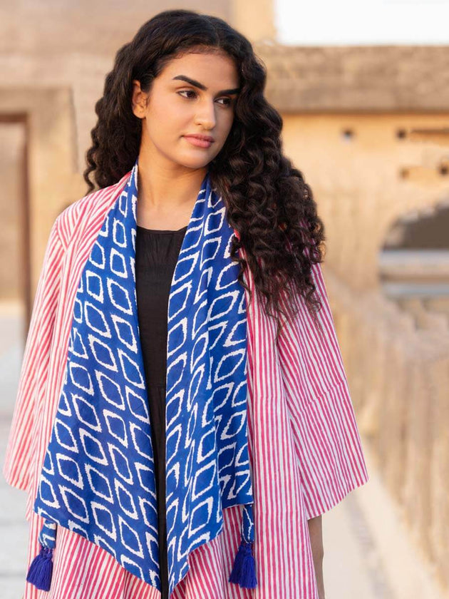 Outlander Waterfall Reversible Cotton Shrug | Pinklay