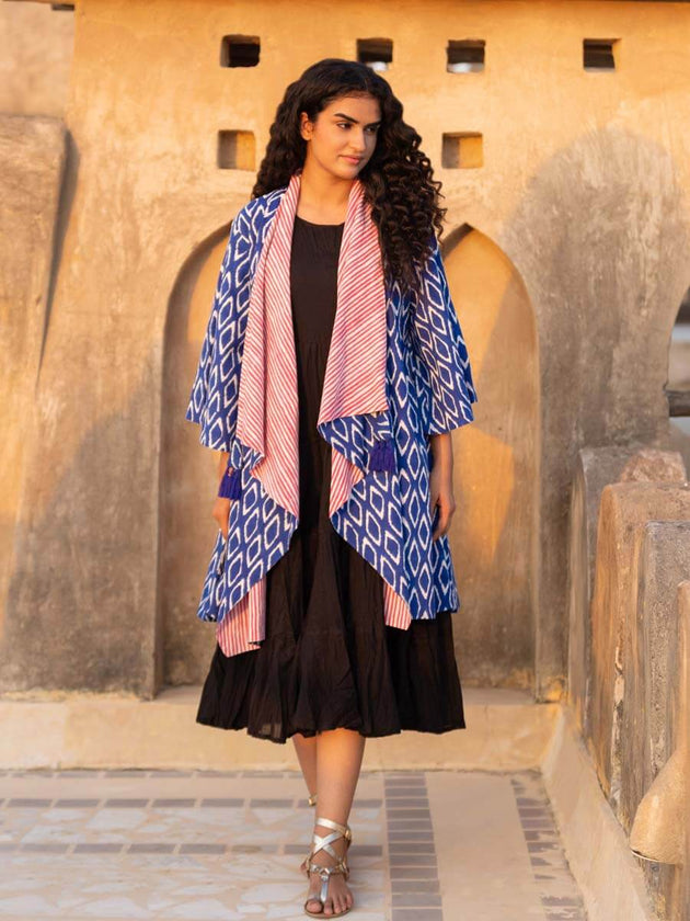 Outlander Waterfall Reversible Cotton Shrug | Pinklay