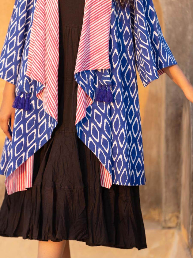Outlander Waterfall Reversible Cotton Shrug | Pinklay