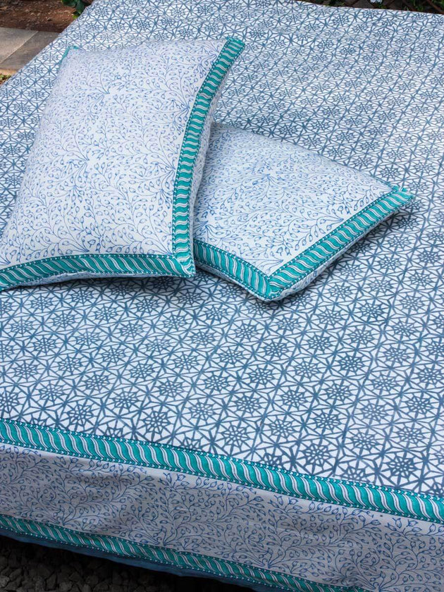 Geometrical Block Printed Cotton Bedsheet - Pinklay
