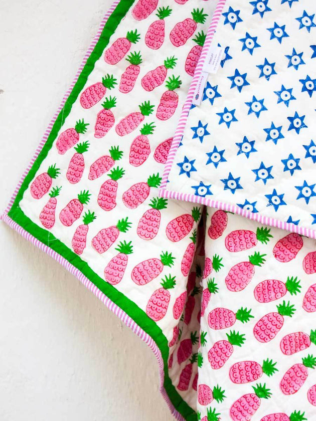 Gulaabi Ananas Organic Cotton Quilt - Pinklay