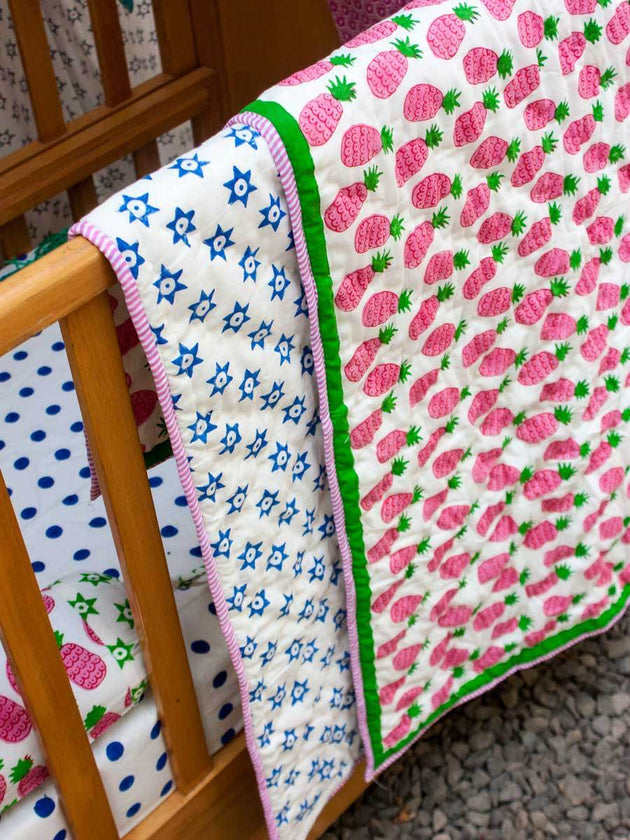 Gulaabi Ananas Organic Cotton Quilt - Pinklay
