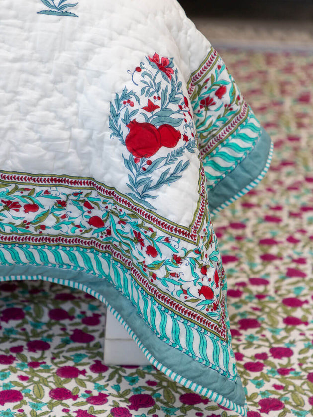 Pinar Block Printed Cotton Quilt - Pinklay