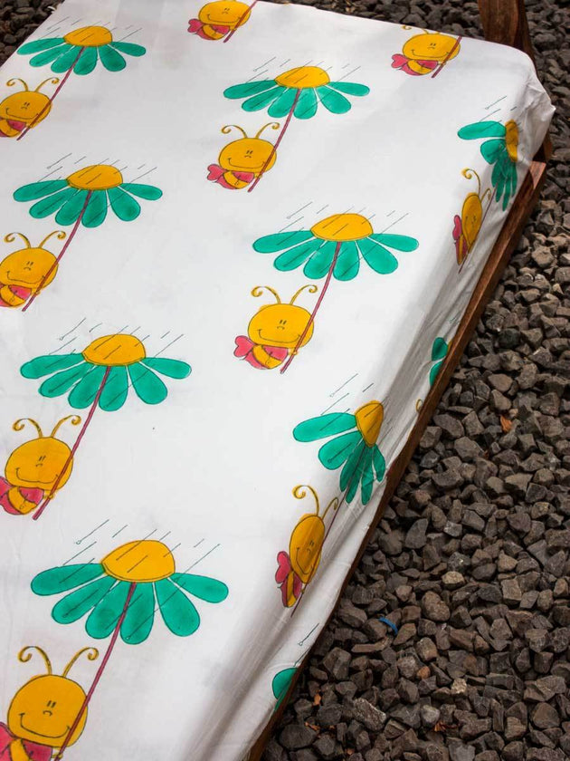 Bumblebee Cotton Cot/Crib Fitted Sheet - Pinklay