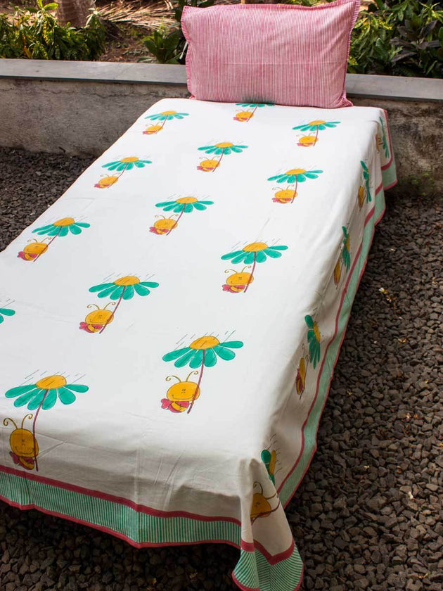 Bumblebee Organic Cotton Bedsheet - Pinklay